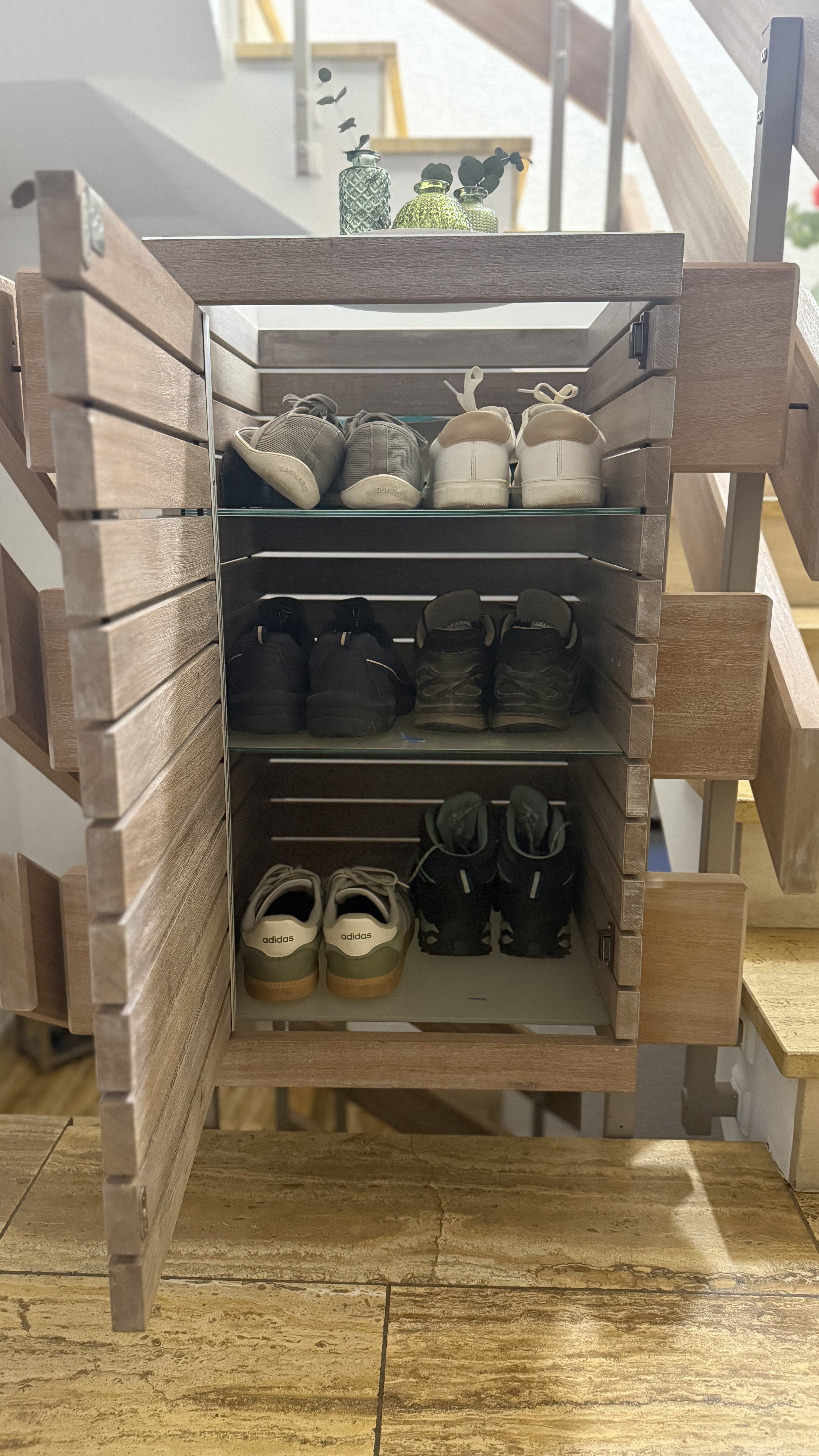 Flurschrank im Treppenhaus